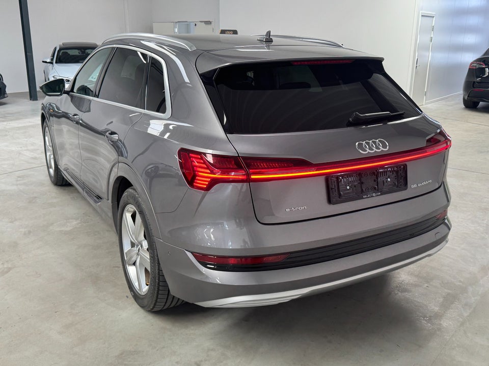 Audi e-tron 55 quattro 5d