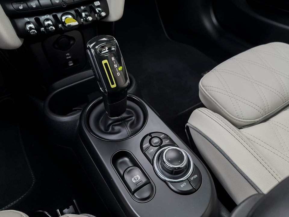 MINI Cooper SE Younique Trim 3d