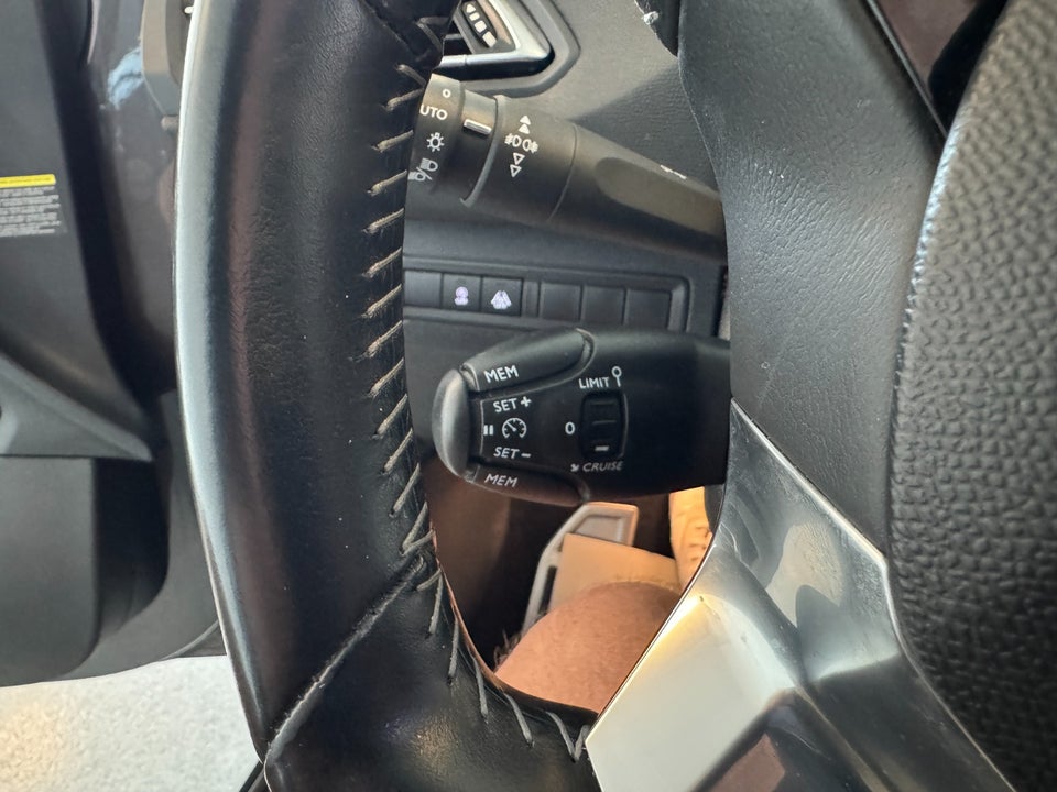 Peugeot 308 1,2 PureTech 130 Infinity SW 5d