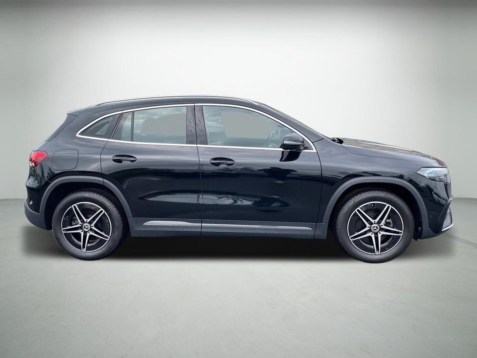 Mercedes EQA300 AMG Line 4Matic 5d