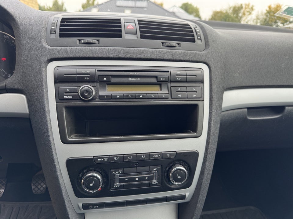 Skoda Octavia 1,4 TSi 122 Ambiente Combi 5d