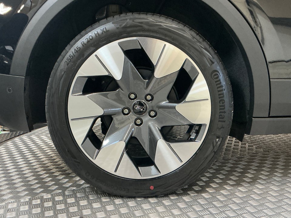 Ford Explorer 77 Premium Extended Range 5d