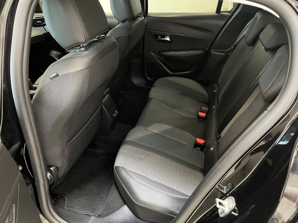 Peugeot 208 1,2 PureTech 100 Allure 5d