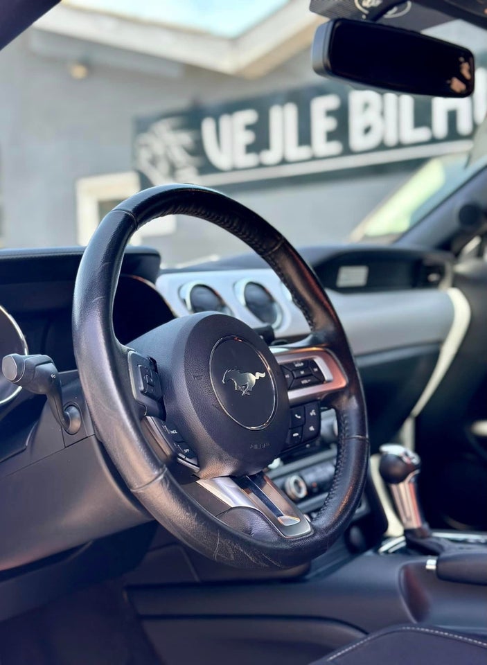 Ford Mustang 3,7 GT Fastback aut. 2d