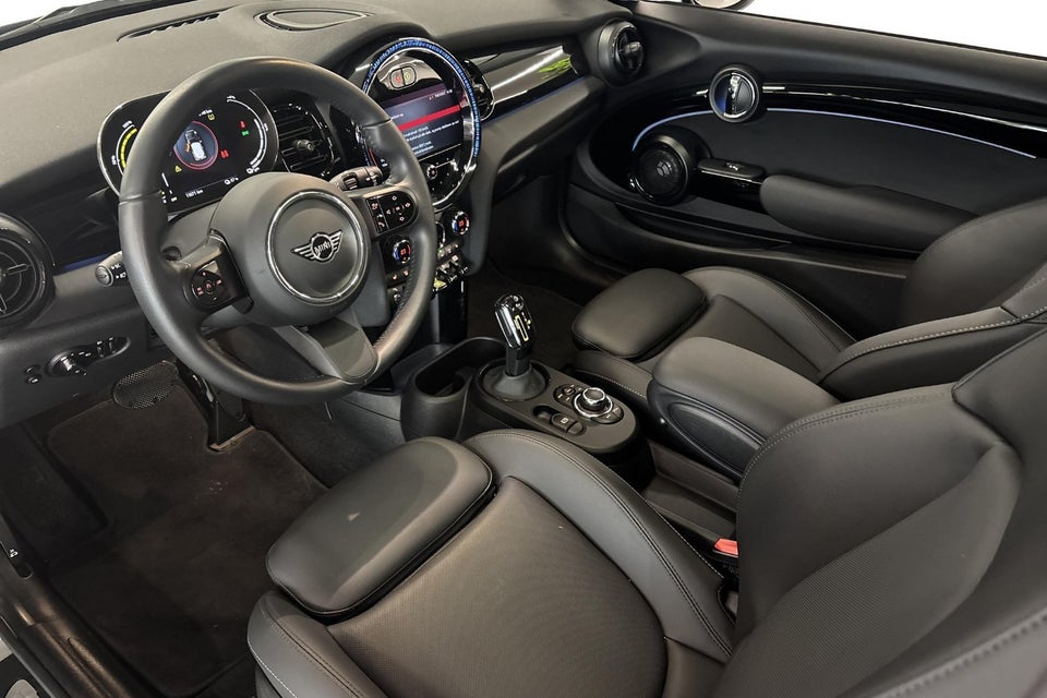 MINI Cooper SE Classic Trim 3d