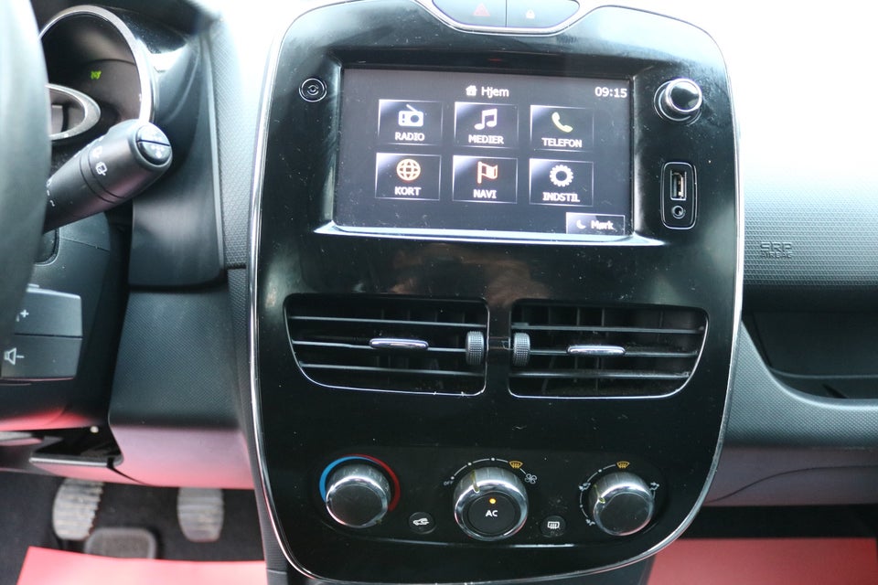 Renault Clio IV 0,9 TCe 90 Expression Sport Tourer 5d