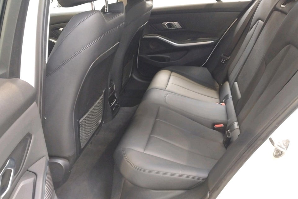 BMW 320d 2,0 Sport Line aut. 4d