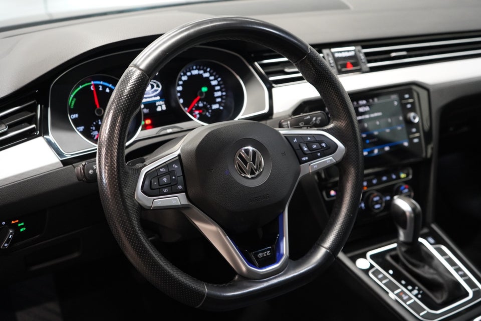 VW Passat 1,4 GTE DSG 4d