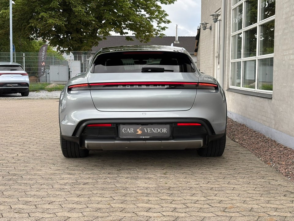 Porsche Taycan 4 Performance+ Cross Turismo 5d