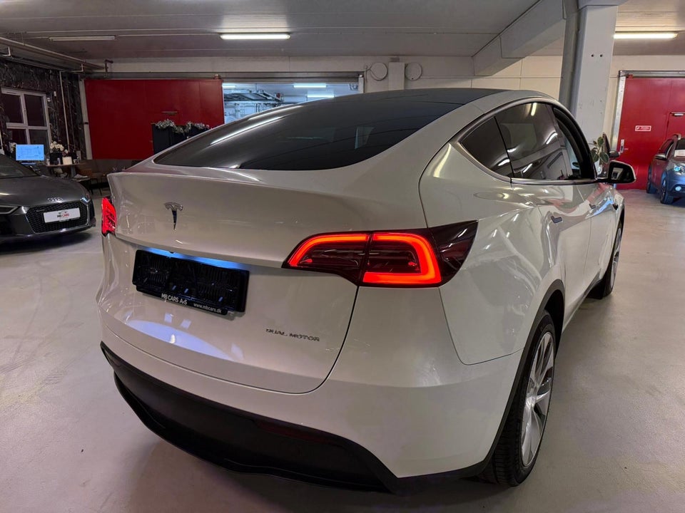 Tesla Model Y Long Range AWD 5d