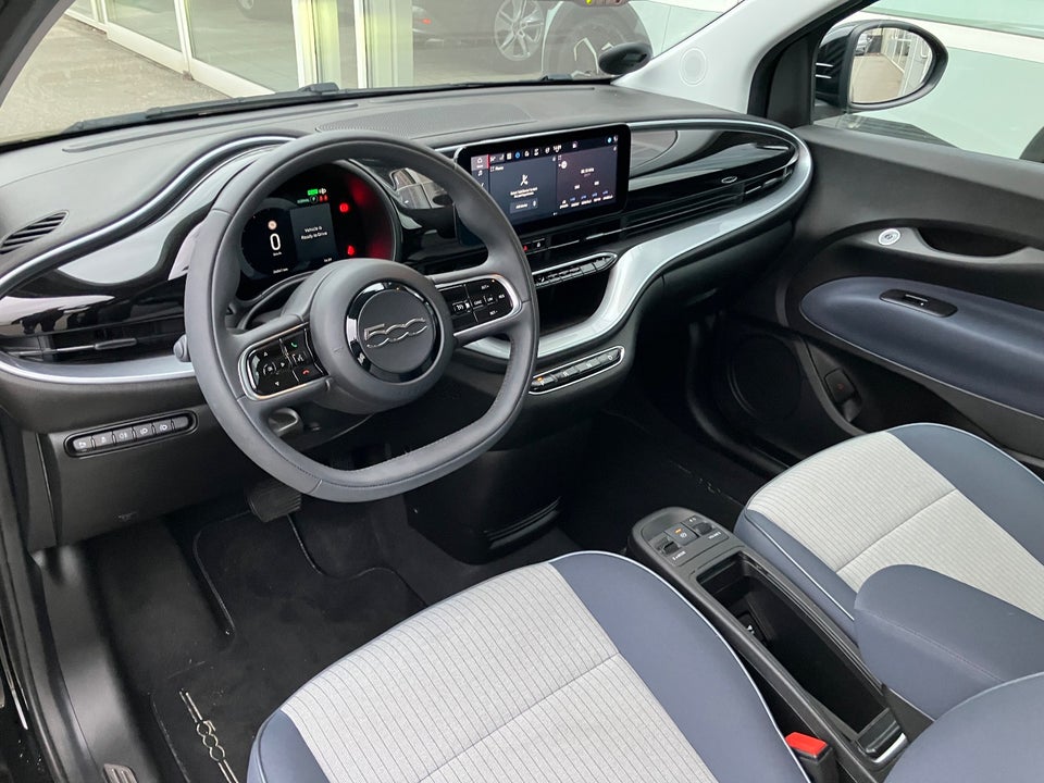 Fiat 500e 42 Icon 3d