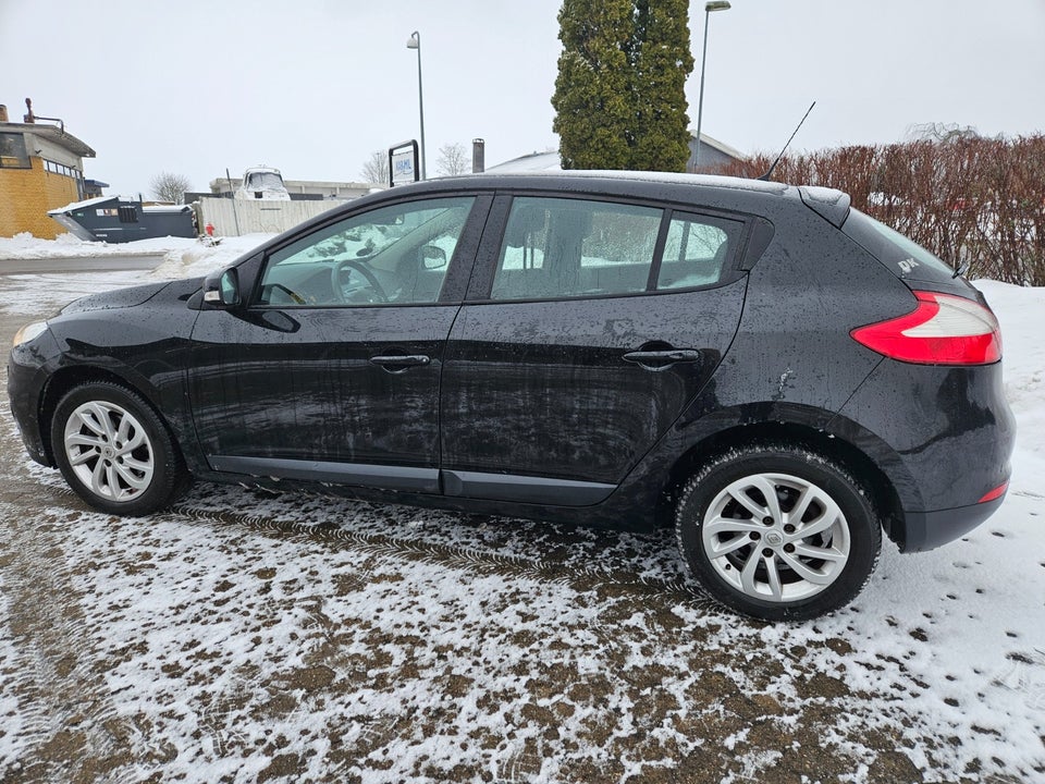 Renault Megane III 1,5 dCi 90 Expression 5d