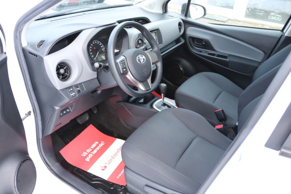 Toyota Yaris 1,5 Hybrid H1 e-CVT 5d