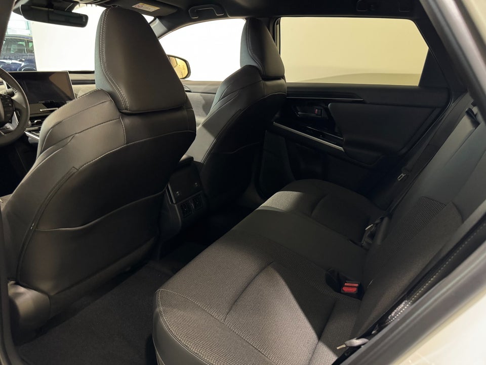 Toyota bZ4X Active 5d