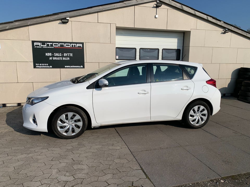 Toyota Auris 1,6 T2+ 5d