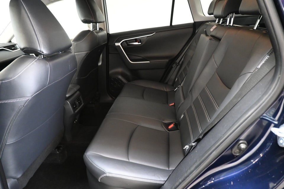 Toyota RAV4 2,5 Hybrid H3 Business MDS 5d