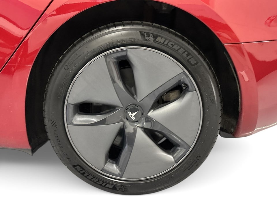 Tesla Model 3 Long Range AWD 4d