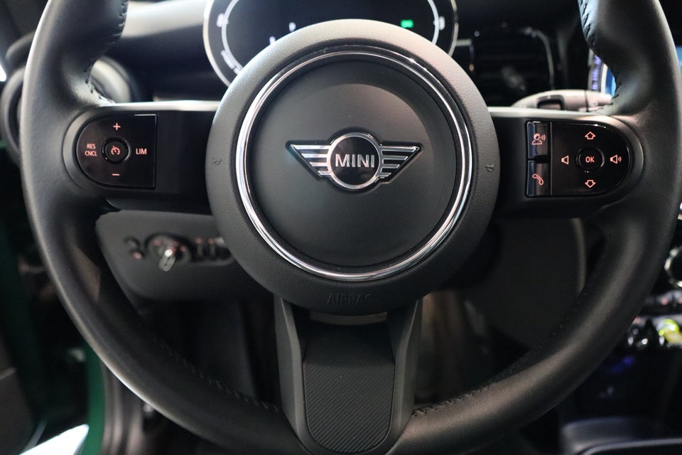 MINI Cooper SE Classic Trim 3d