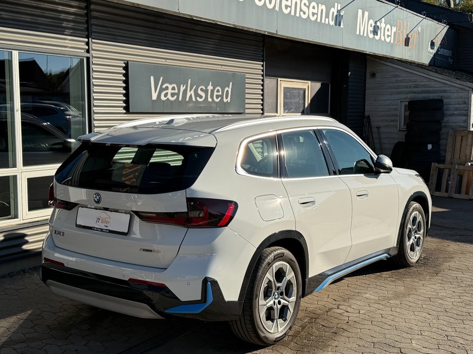 BMW iX1 xDrive30 X-Line 5d