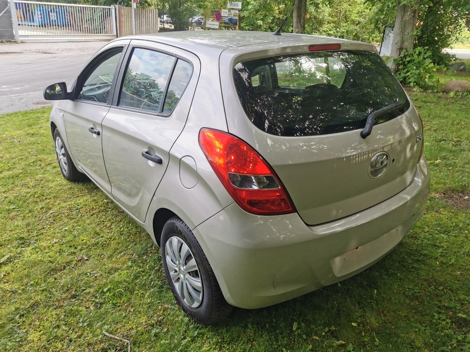 Hyundai i20 1,25 Classic 5d