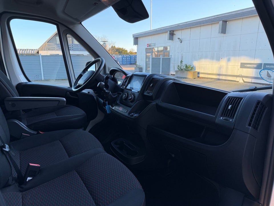 Citroën Jumper 33 2,2 BlueHDi 140 L2H2 FlexLine