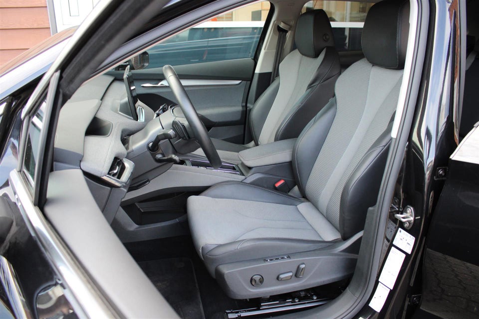 Skoda Enyaq 80 iV Loft 5d