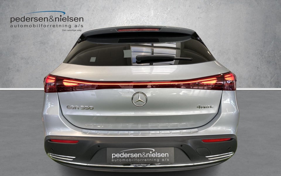 Mercedes EQA350 4Matic 5d