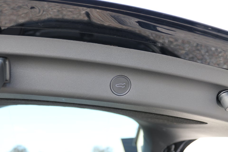 Tesla Model Y Long Range AWD 5d