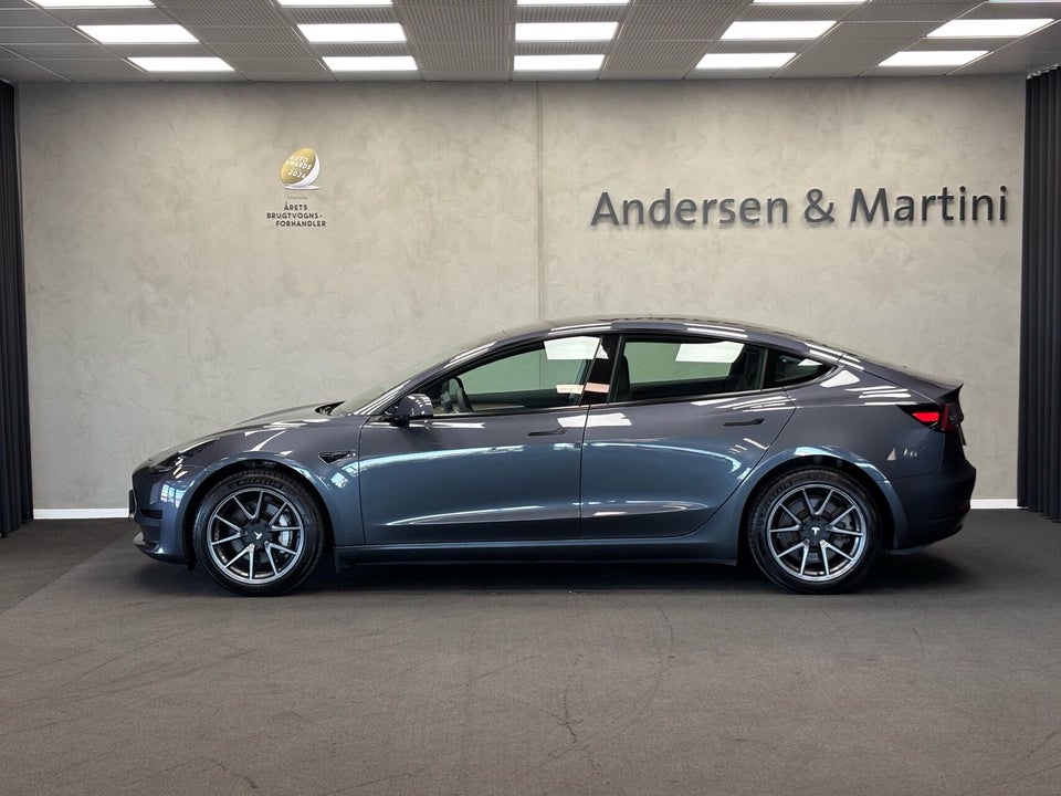 Tesla Model 3 RWD 4d