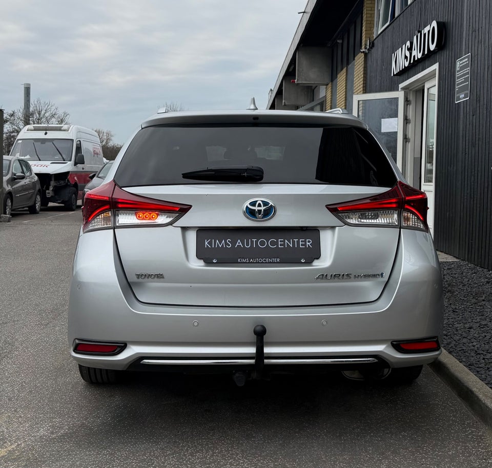 Toyota Auris 1,8 Hybrid H3 Touring Sports CVT 5d