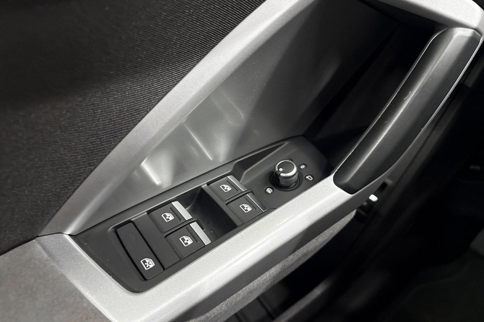 Audi Q3 45 TFSi e Attitude plus S-tr. 5d