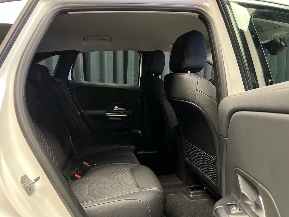 Mercedes EQA250+ Progressive Advance 5d