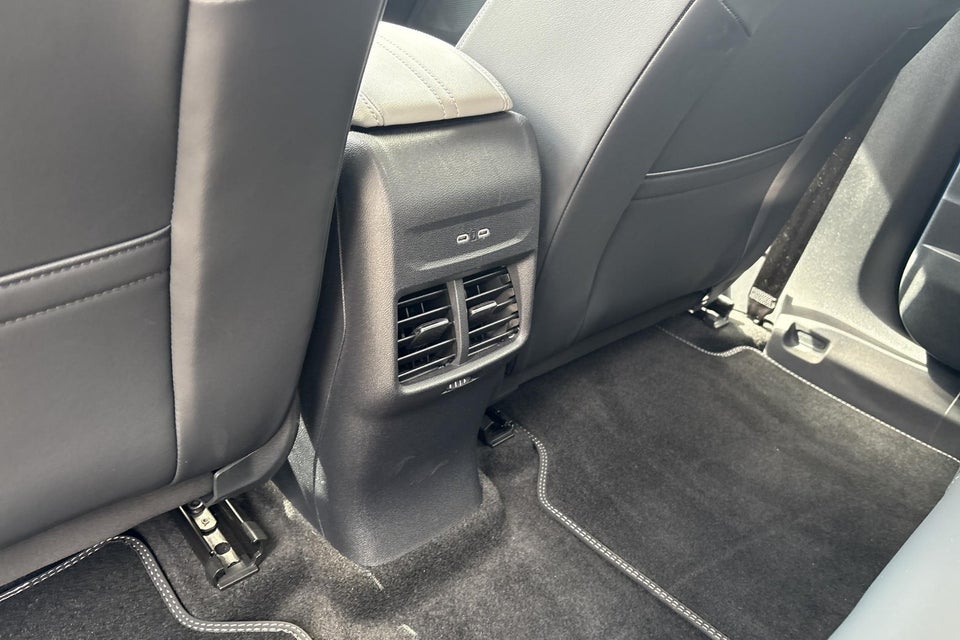 Ford Explorer 77 Premium Extended Range 5d