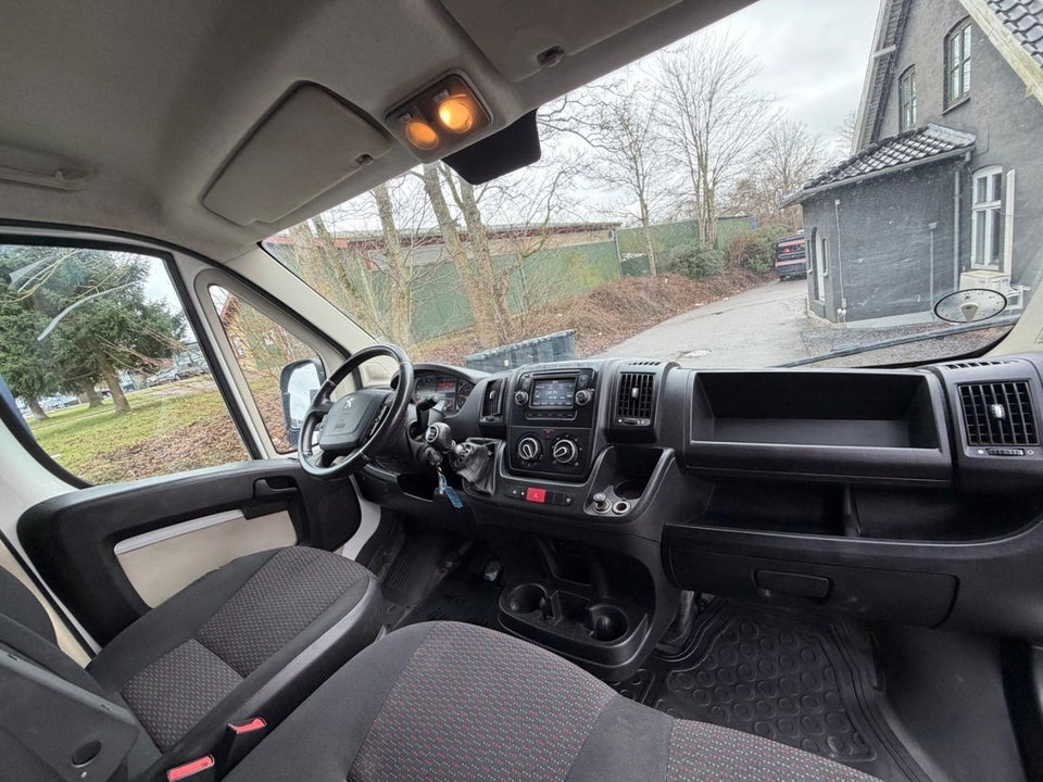 Peugeot Boxer 335 2,0 BlueHDi 163 L2H2 Premium