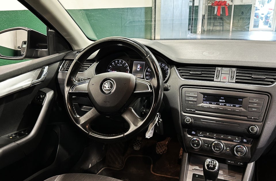 Skoda Octavia 1,6 TDi 105 Active 5d