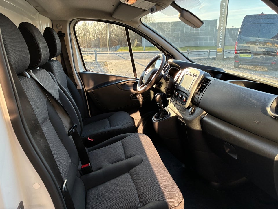 Renault Trafic T29 2,0 dCi 120 L2H1