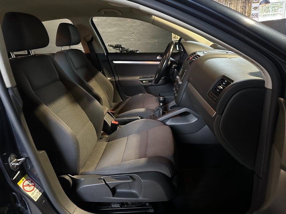 VW Jetta 1,4 TSi 140 Sportline 4d