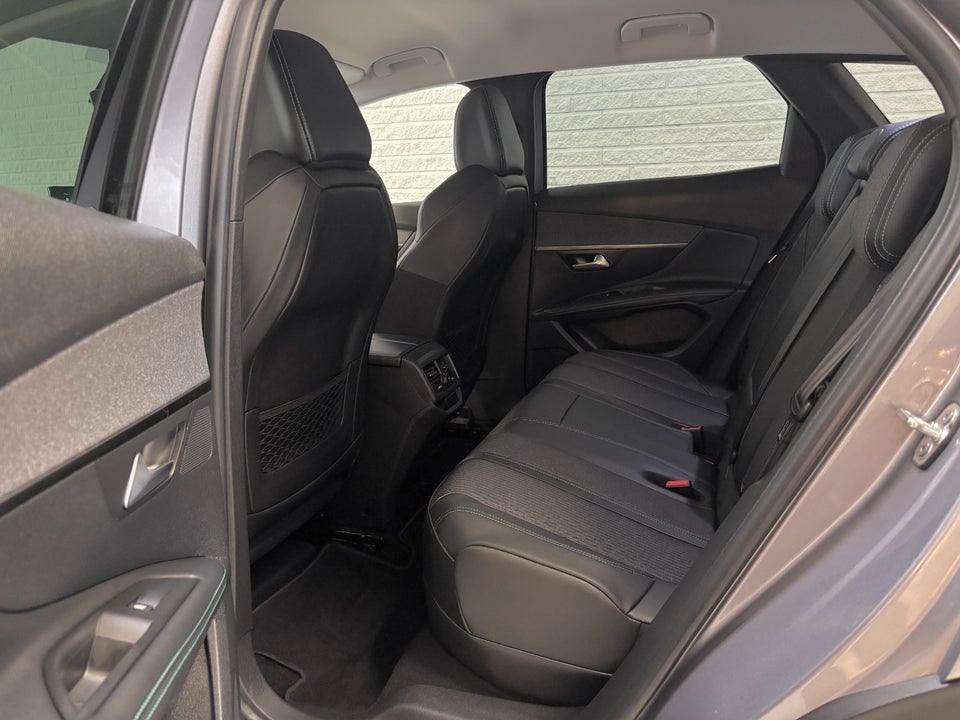 Peugeot 3008 1,6 Hybrid Allure Pack EAT8 5d