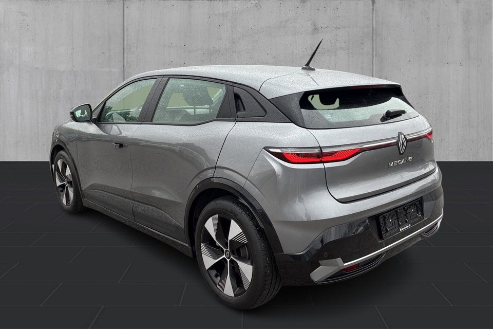 Renault Megane E-Tech 40 Equilibre 5d