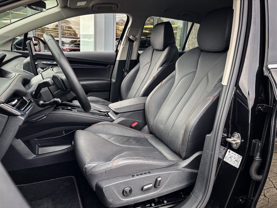 Skoda Enyaq 80 iV Suite 5d