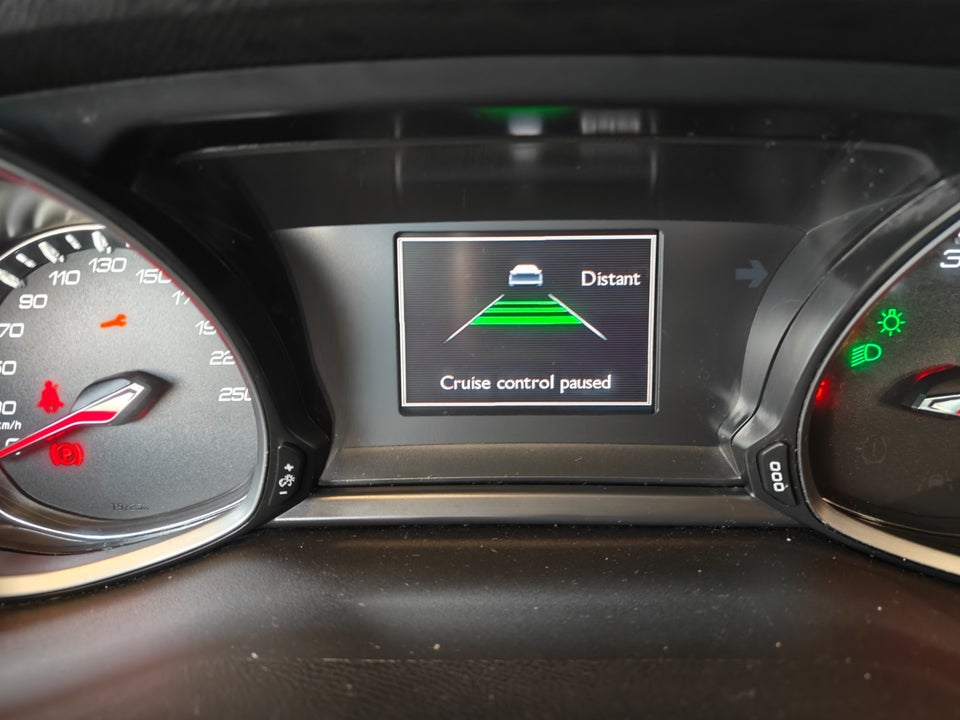 Peugeot 308 1,5 BlueHDi 130 Allure Lux SW 5d