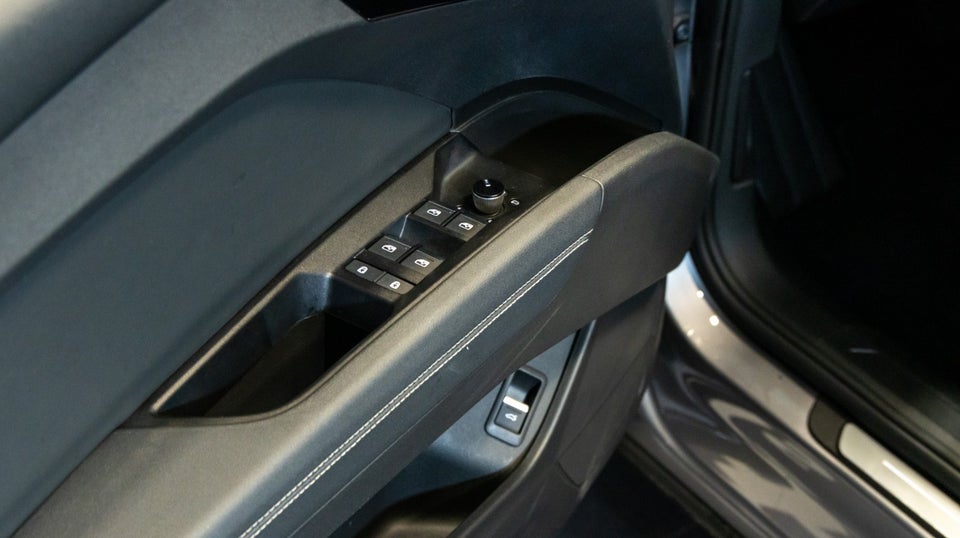 Audi Q4 e-tron 45 quattro 5d