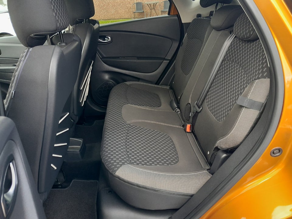 Renault Captur 1,5 dCi 90 Intens EDC 5d
