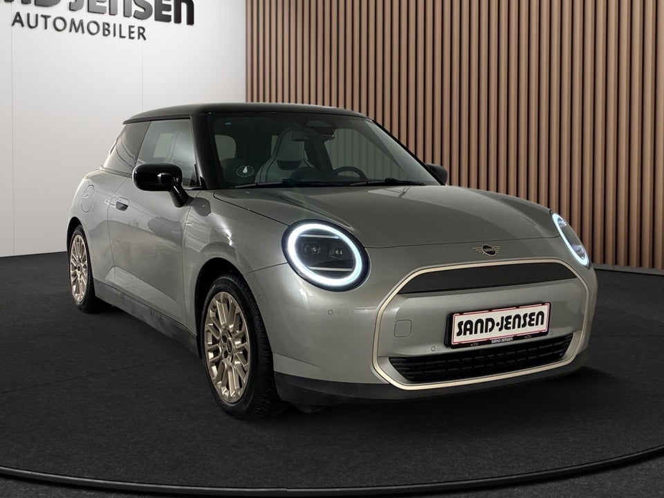 MINI Cooper E Favoured Trim M 3d