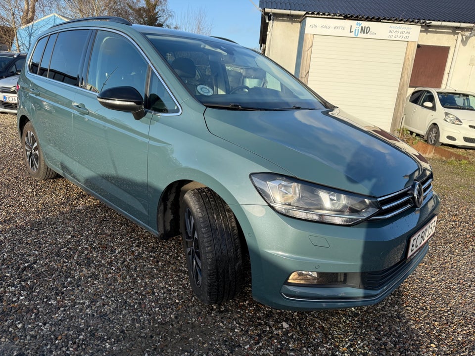 VW Touran 1,6 TDi 115 IQ.Drive DSG 7prs 5d