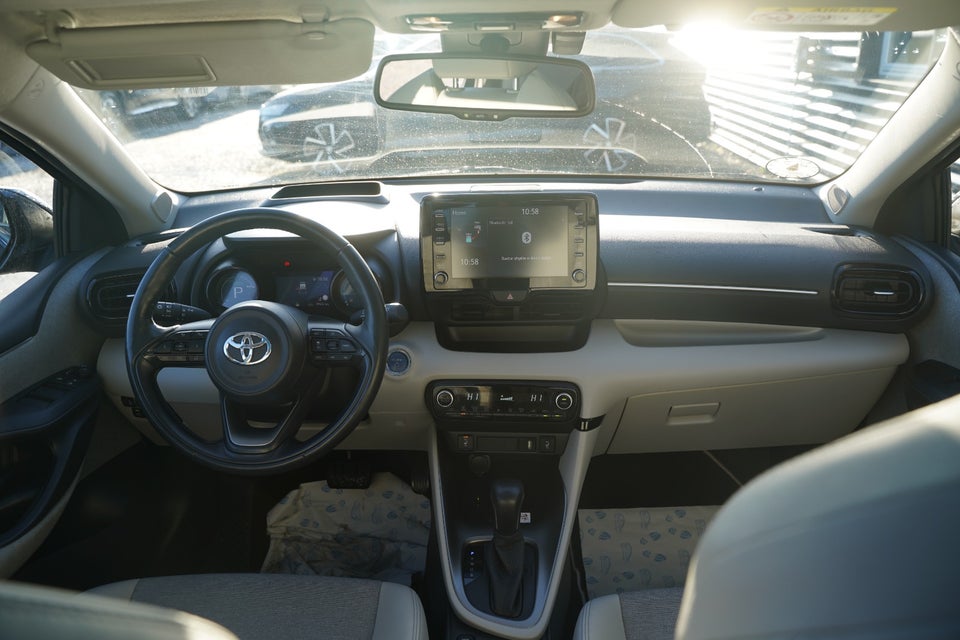 Toyota Yaris 1,5 Hybrid H4 e-CVT 5d