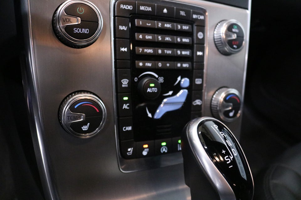 Volvo V60 2,0 D4 190 Summum Eco aut. 5d