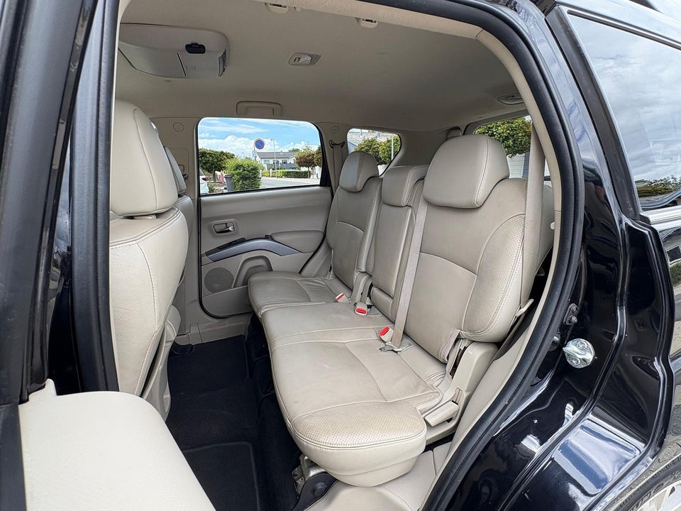 Mitsubishi Outlander 2,4 Instyle aut. 4WD 5d