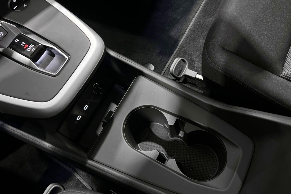 Audi Q4 e-tron 40 Progress 5d