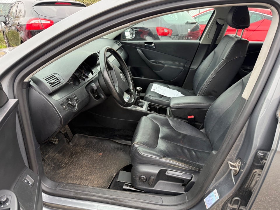 VW Passat 2,0 FSi Comfortline 4d